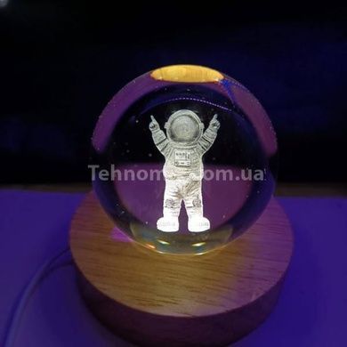 Шар акриловый Астронавт 6см с подсветкой на подставке