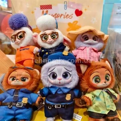 Брелок для ключів з колекційною фігуркою Disney Зверополіс 15 х 7.5 х 8см Зайчик-поцейський