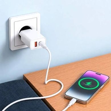 Зарядний пристрій 20W USB/C C-H15 Fast CELEBRAT Біле