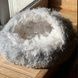 Лежанка з капюшоном для котів та собак дрібних порід ⌀44см Pet sleeping bag AND 5662 Сіра з білим