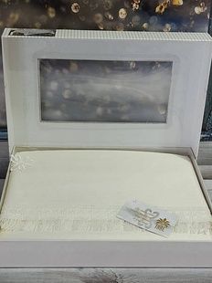 Скатертина з мереживом Tabe SILVIO 160х220см