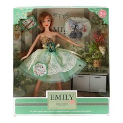 Лялька Emily у зеленій сукні Emily Doll