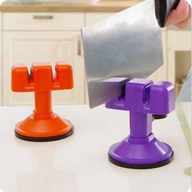 Стругачка подвійна для ножів на присосці tungsten steel knife sharpener Помаранчева