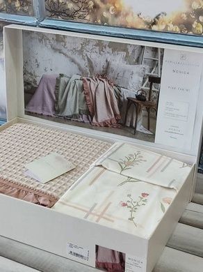 Постельное белье летнее с покрывалом-пике (220х240см), простынью (240х260см) и наволочками (2 шт) Pupilla