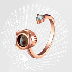 Безразмерное кольцо с проекцией "я тебя люблю" на 100 языках мира - Золотое