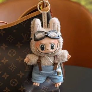 Игрушка-брелок Лабубу с фотоаппаратом и очками в рандомных одежках labubu 509 Голубая