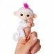 Інтерактивна мавпочка fingerlings happy monkey Білий