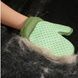 Перчатка массажная для удаления шерсти животных с защитой от царапин Зеленая