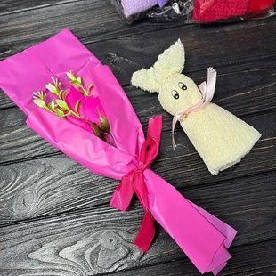Набор подарочный полотенце и букет из роз для ванн 45*15 25-813 Розовый