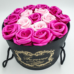 Подарунковий набір мила з троянд у капелюшної коробки Рожевий