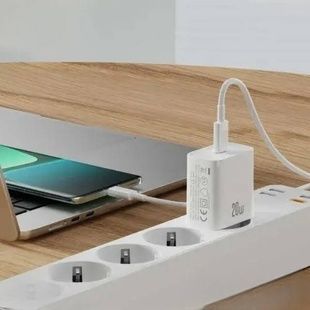 Мережевий зарядний пристрій блок живлення XO CE15 PD20W USB-C fast charging charger