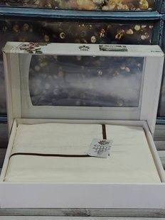 Скатертина Tabe DAISY 160х220смЖаккард Бавовна/Поліестер