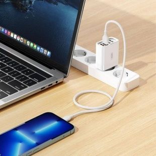 Мережевий зарядний пристрій блок живлення XO L100 4USB fast charging charger 1USB QC3.0+3USB 2.4A Біле