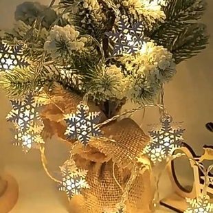 Гірлянда LED Сніжинки металеві 3м 220V.