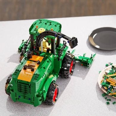 Конструктор Комбайн 1220 деталей T 3143 Зеленый