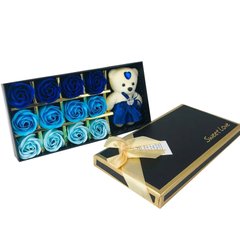 Подарочный набор с розами из мыла Sweet Love 12 шт Синие с мишкой